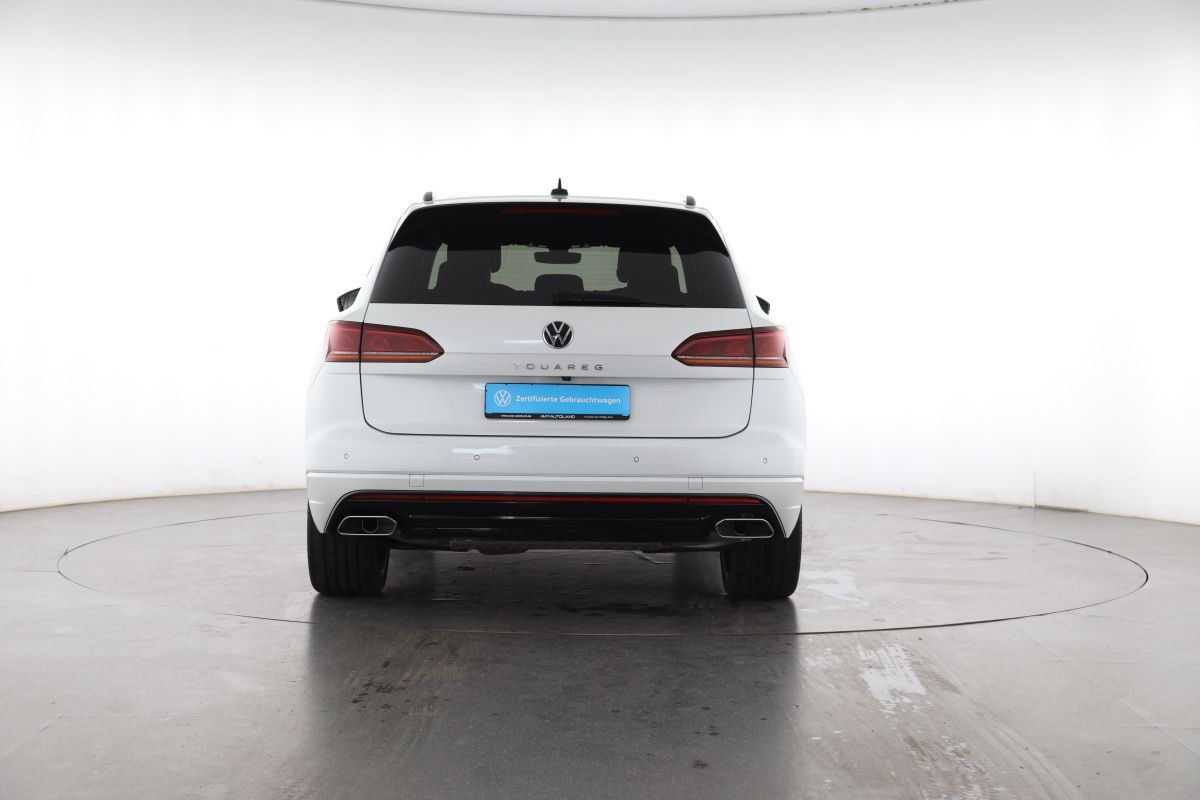Volkswagen Touareg 3.0 TDI 4MOTION R-Line Black - Samsaru's Car Outlet