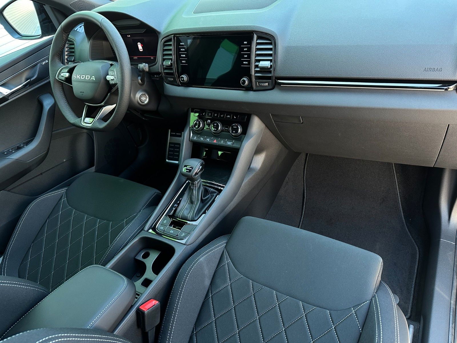 Skoda 2.0TSi 4x4 DSG Sportline PADACH Webasto AHK LM19