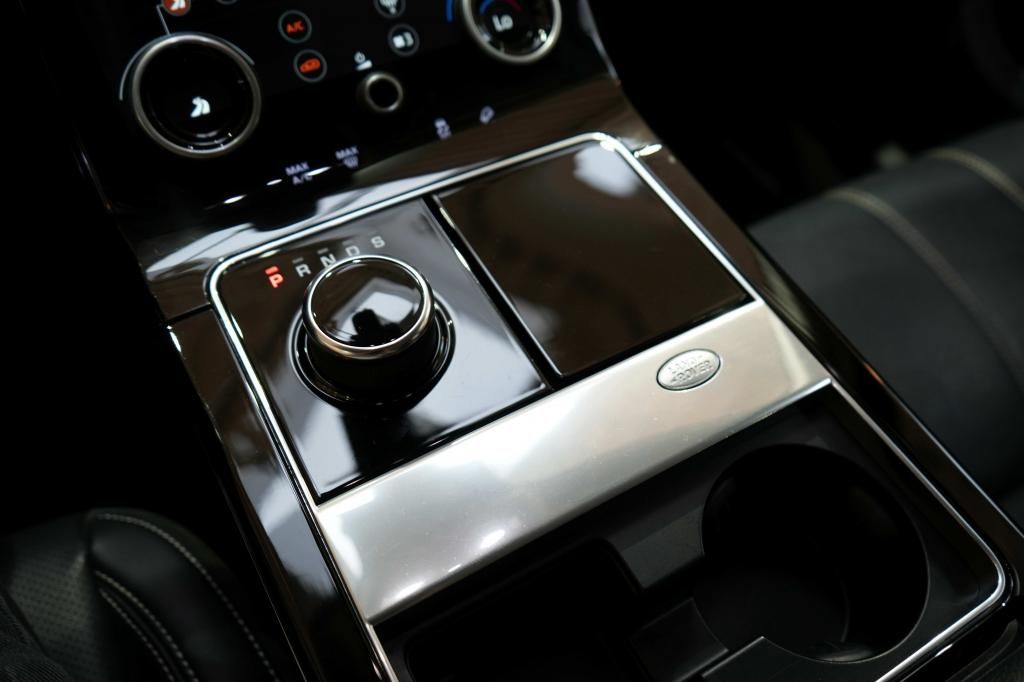 Range Rover Velar 2.0 4WD - Samsaru's Car Outlet