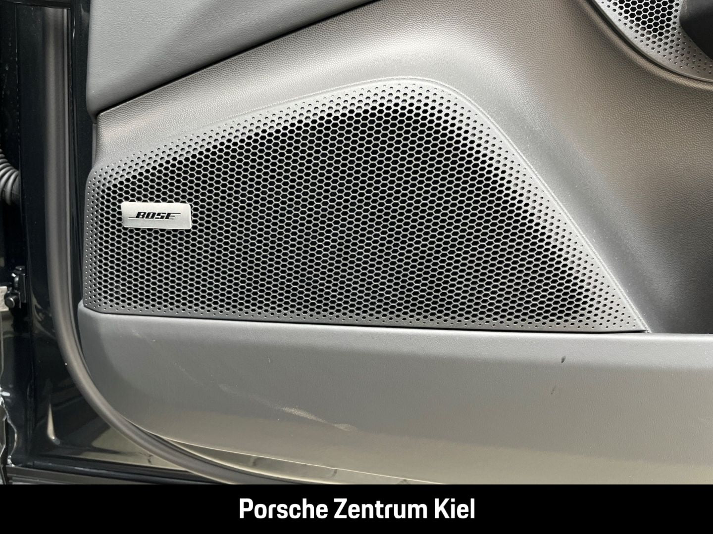 Porsche Macan 4S HA-Lenkung InnoDrive HUD Sitzbelüftung