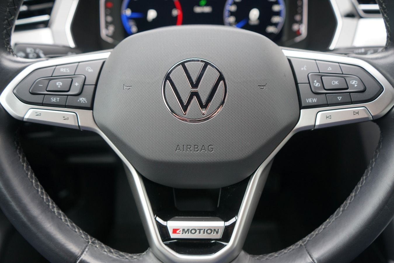 Volkswagen Passat Variant 4Motion 2.0 TDI Business*AHK*ACC*