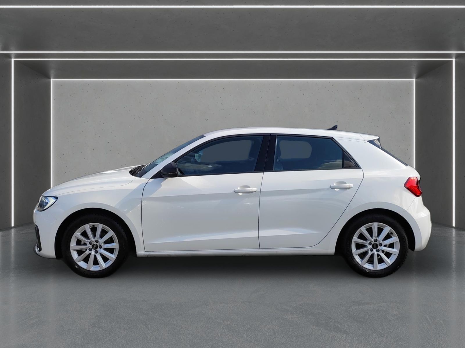Audi A1 Sportback 25 TFSI S line - Samsaru's Car Outlet