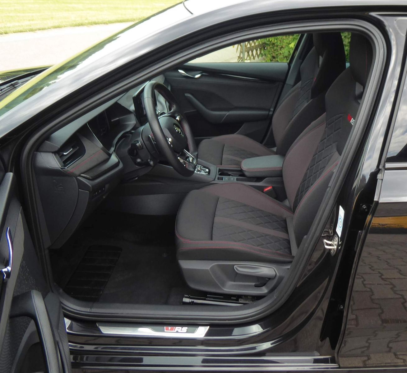 Skoda Octavia Combi RS - Samsaru's Car Outlet