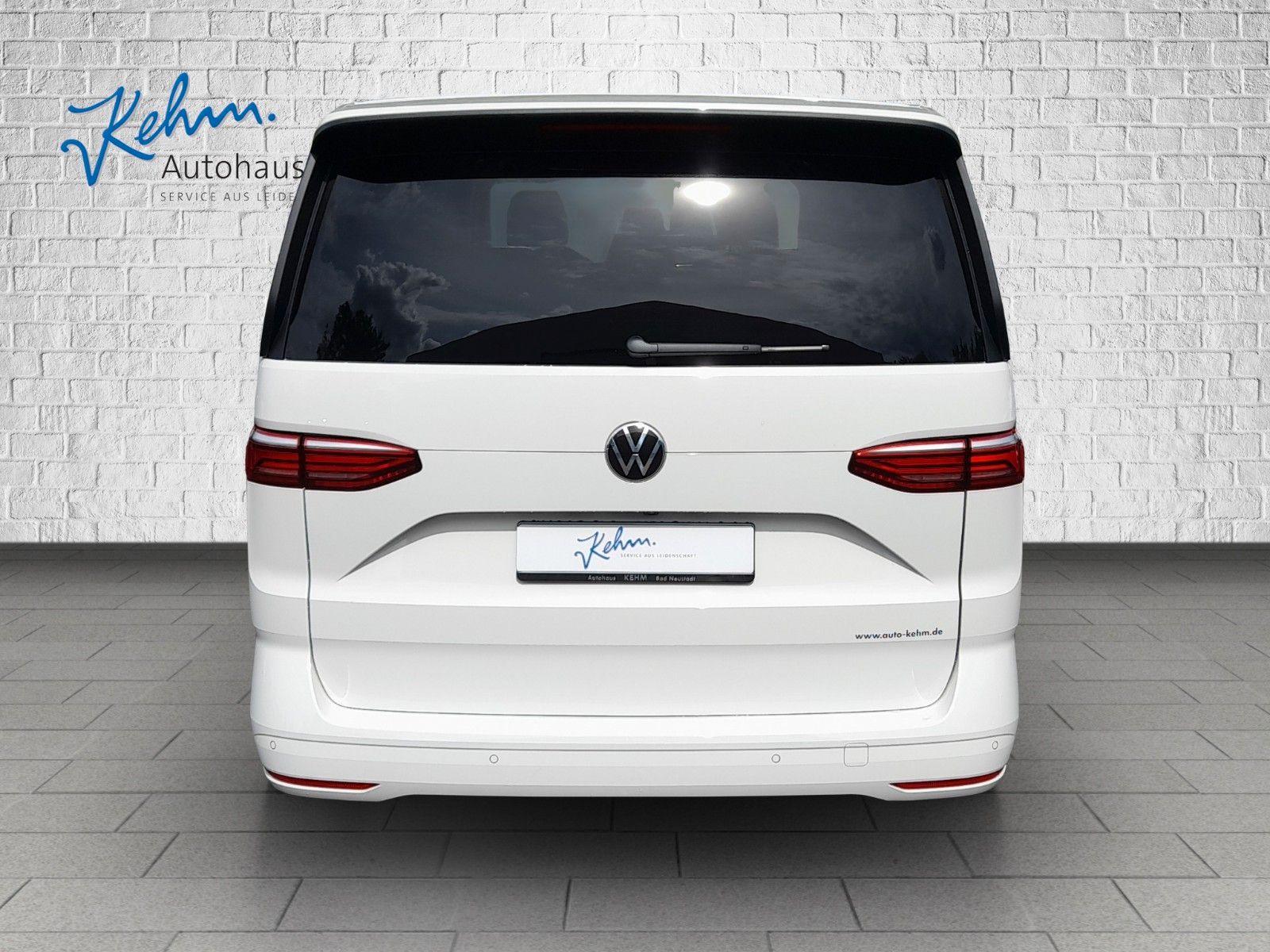 Volkswagen Multivan T7 2.0 TDI - Samsaru's Car Outlet