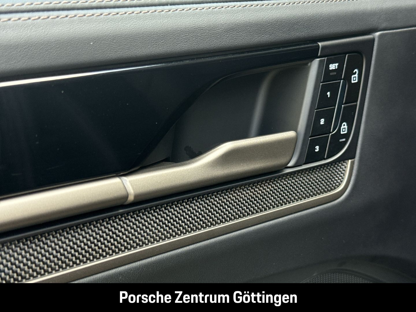 Porsche Cayenne Turbo E-Hybrid Burmester Luftfederung