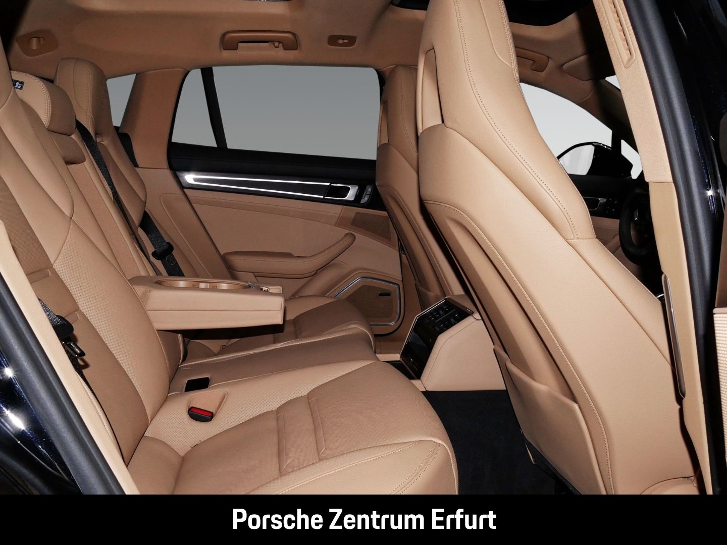 Porsche Panamera 4 E-Hybrid ST Platinum Edition