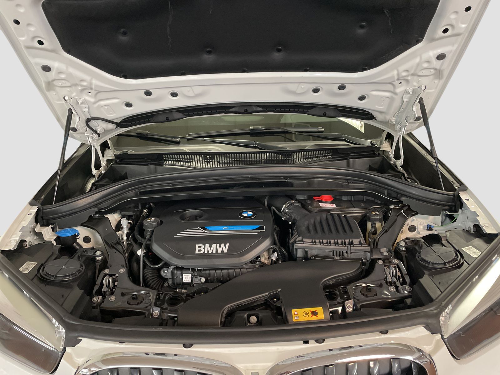 BMW X1 xDrive25e - Samsaru's Car Outlet