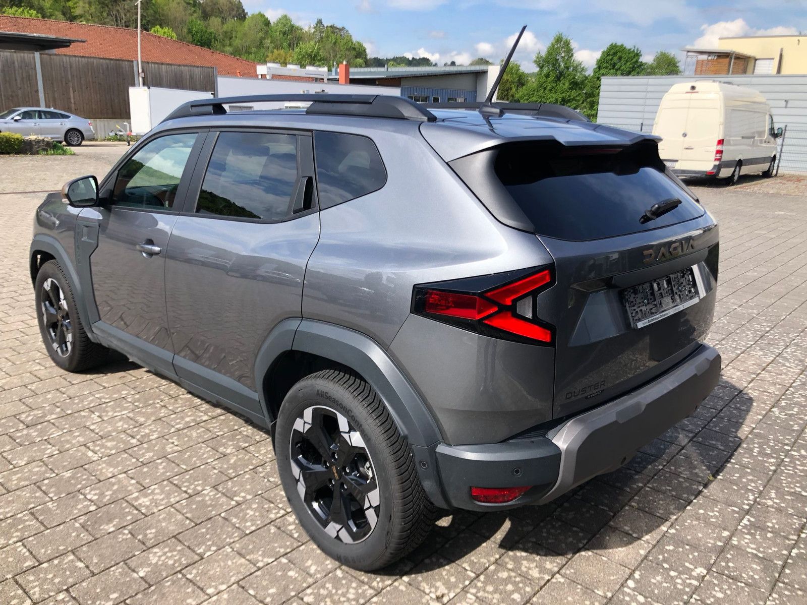 Dacia Duster HYBRID 140 Extreme+ - Samsaru's Car Outlet