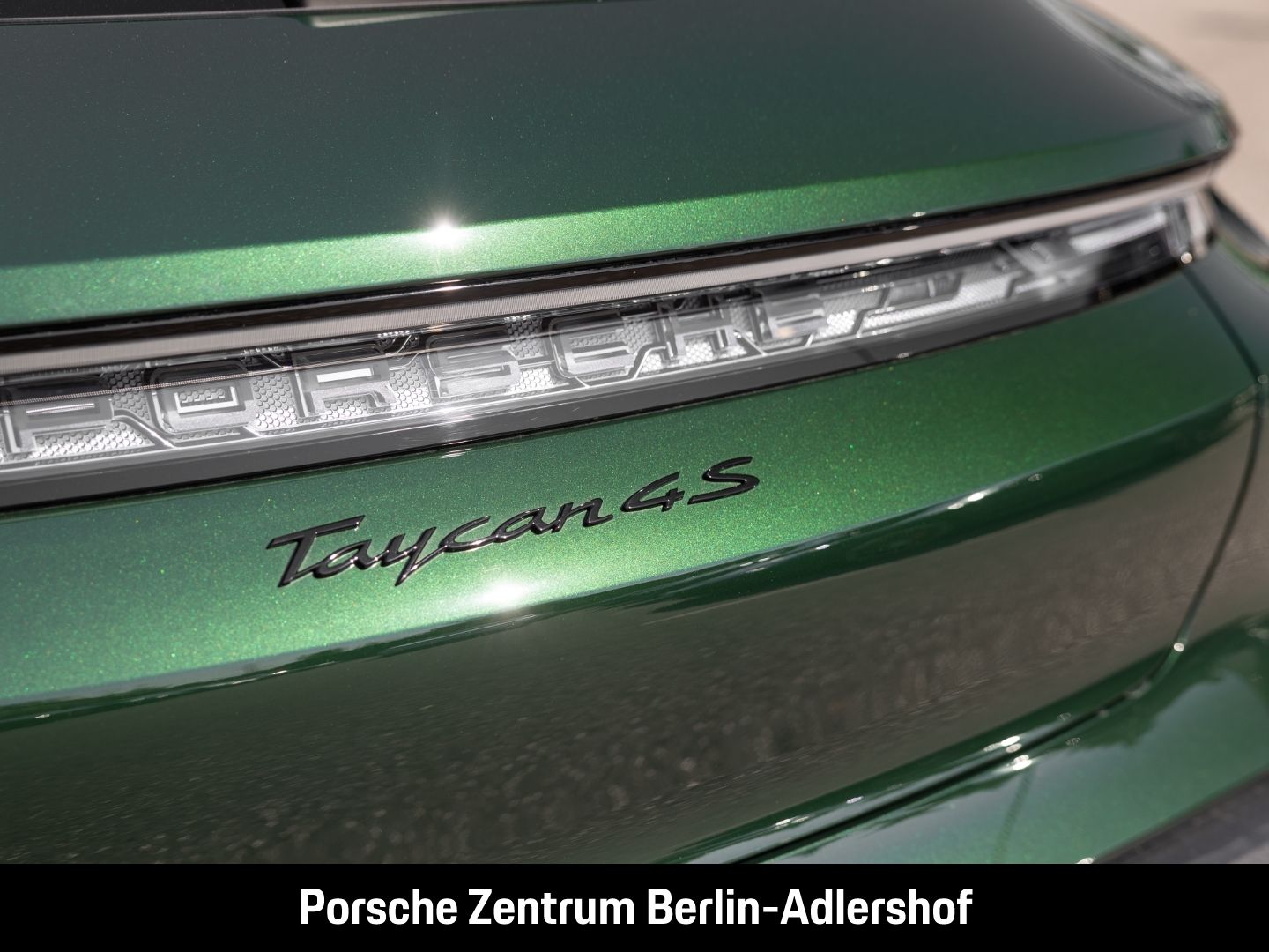 Porsche Taycan 4S Cross Turismo Offroad Paket Soft-Close