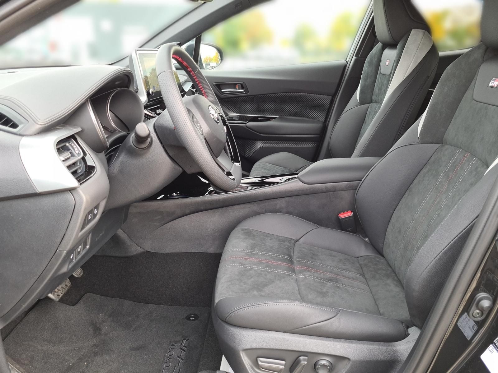 Toyota C-HR Hybrid GR Sport Black Edition - Samsaru's Car Outlet