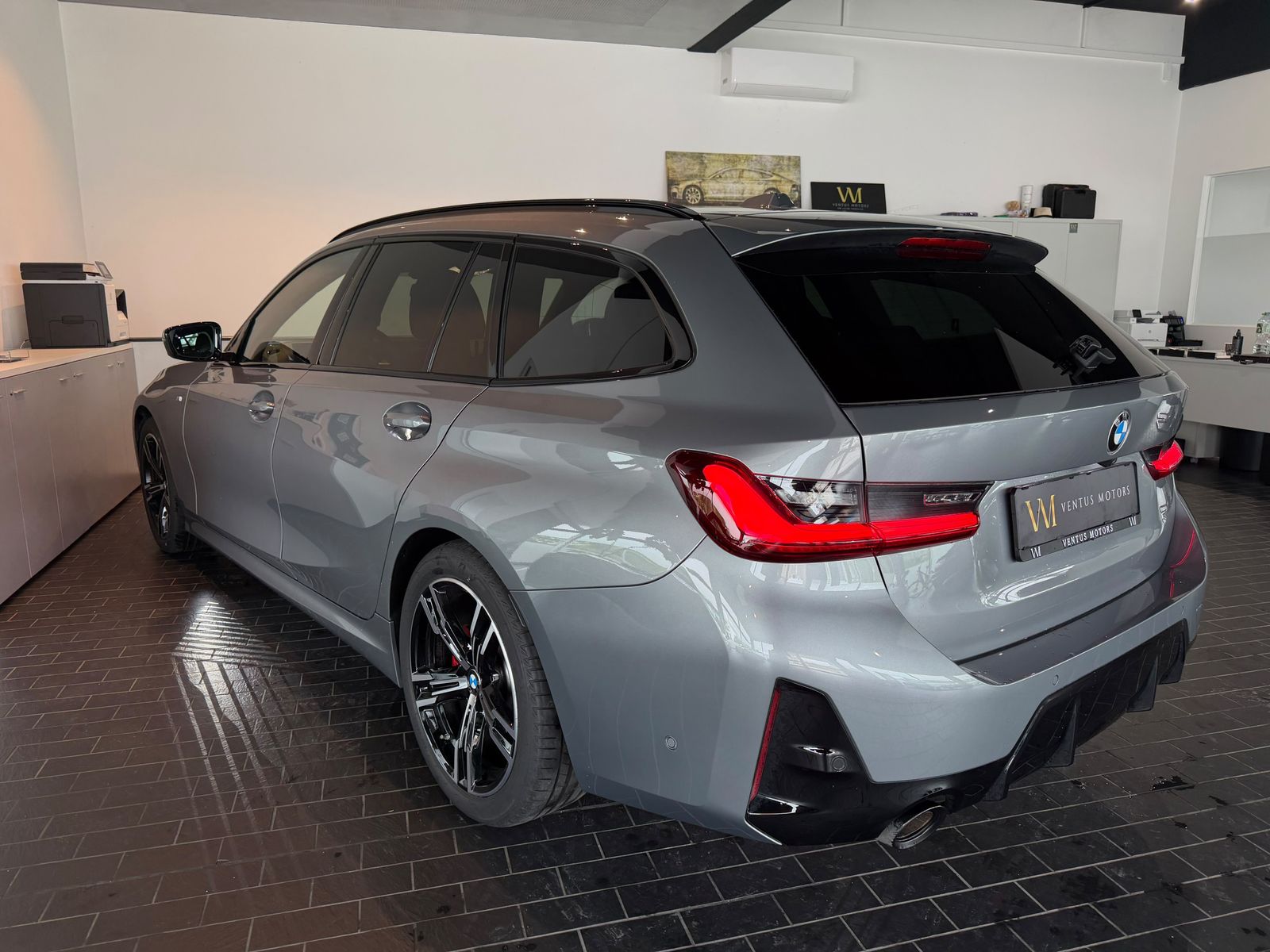 BMW 320 d xDrive *M-Sport PRO*NAVI*LED*ACC*Lane*