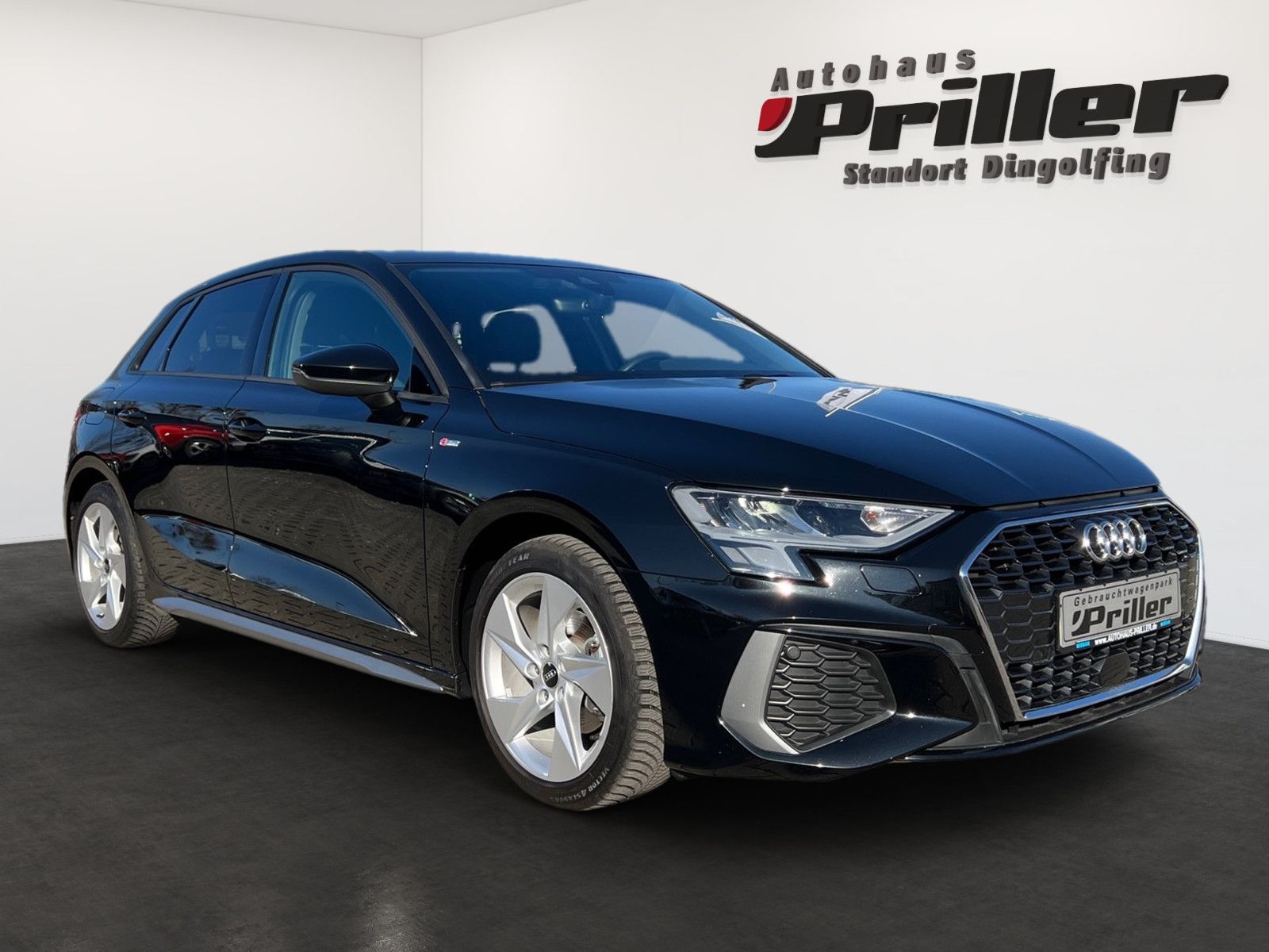Audi A3 Sportback 30 TFSI S-Line - Samsaru's Car Outlet
