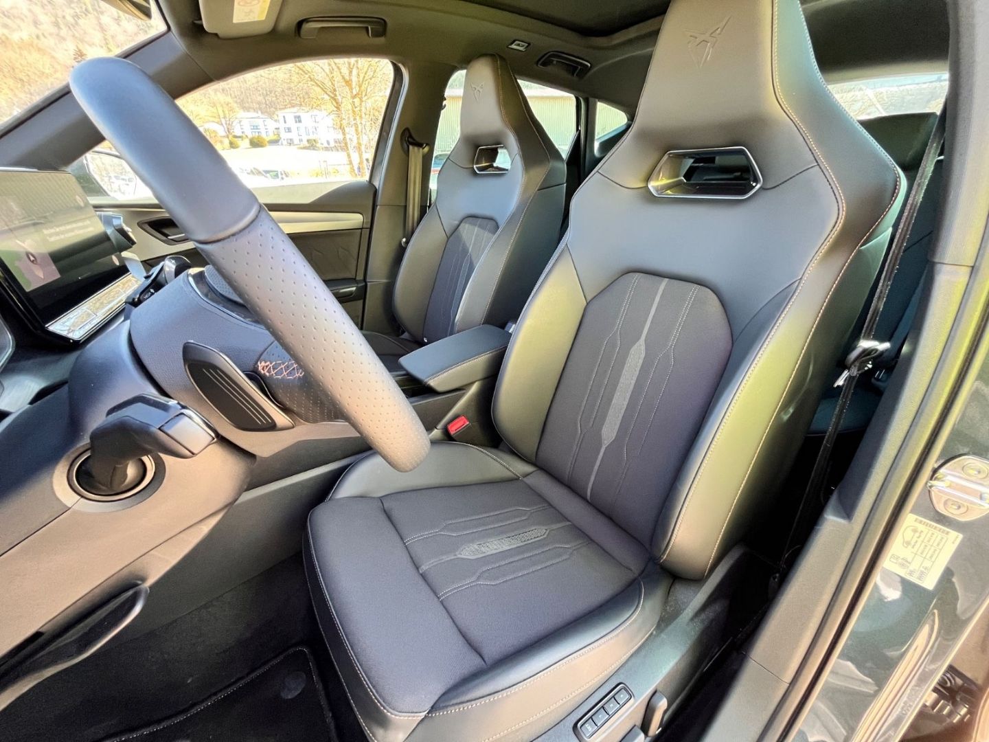 Cupra Formentor VZ 245PS Hybrid *PANO+MATRIX+AHK+NAVI*