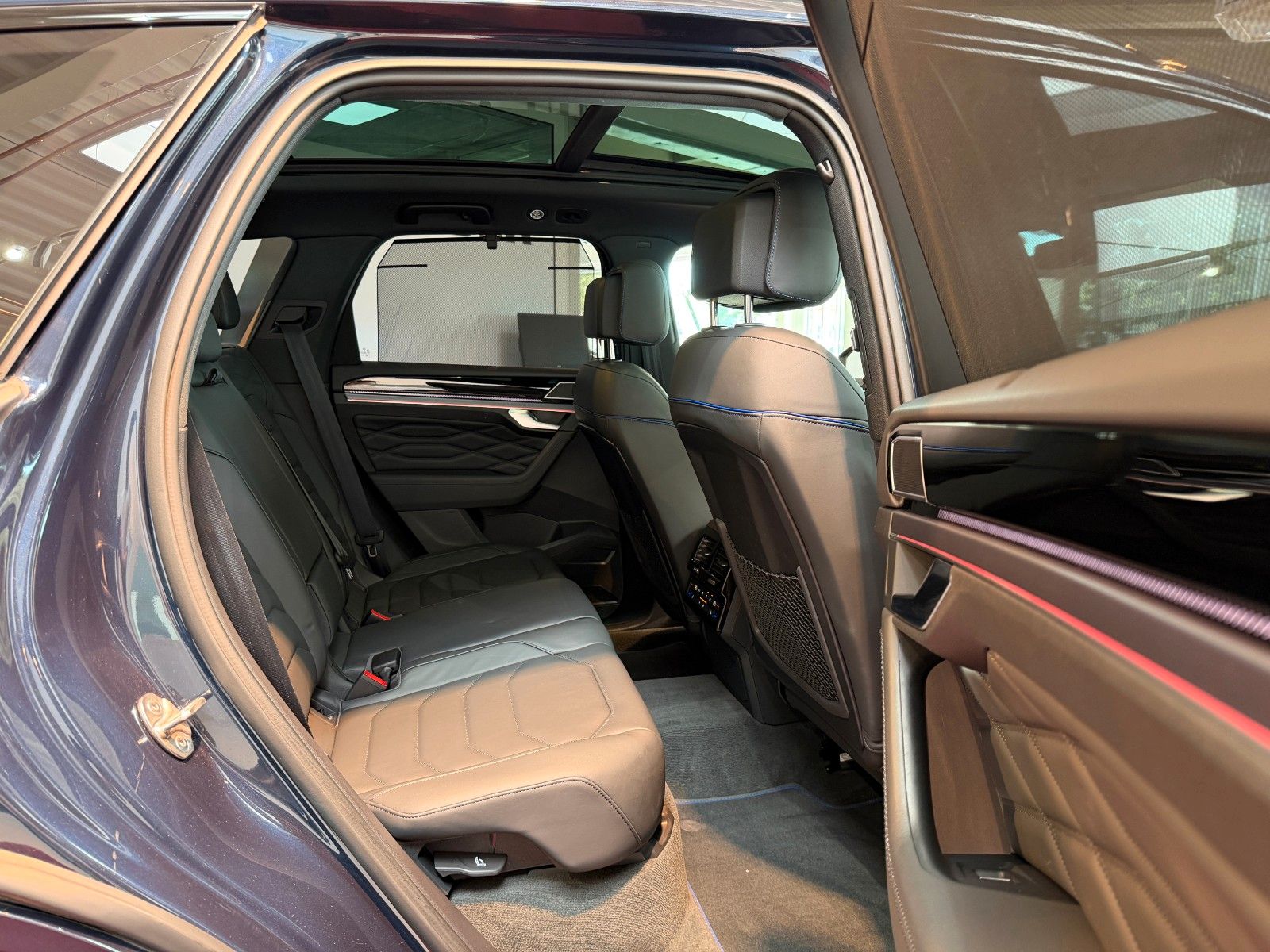 Volkswagen Touareg 3.0 V6 e-Hybrid 4Motion R *LED*Virtual*