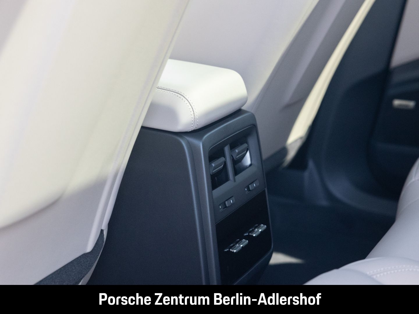 Porsche Macan 4 BOSE Panoramadach LED-Matrix