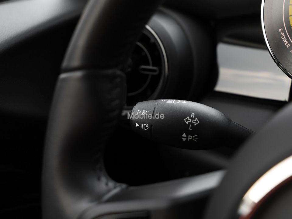 MINI Cooper SE Classic - Samsaru's Car Outlet