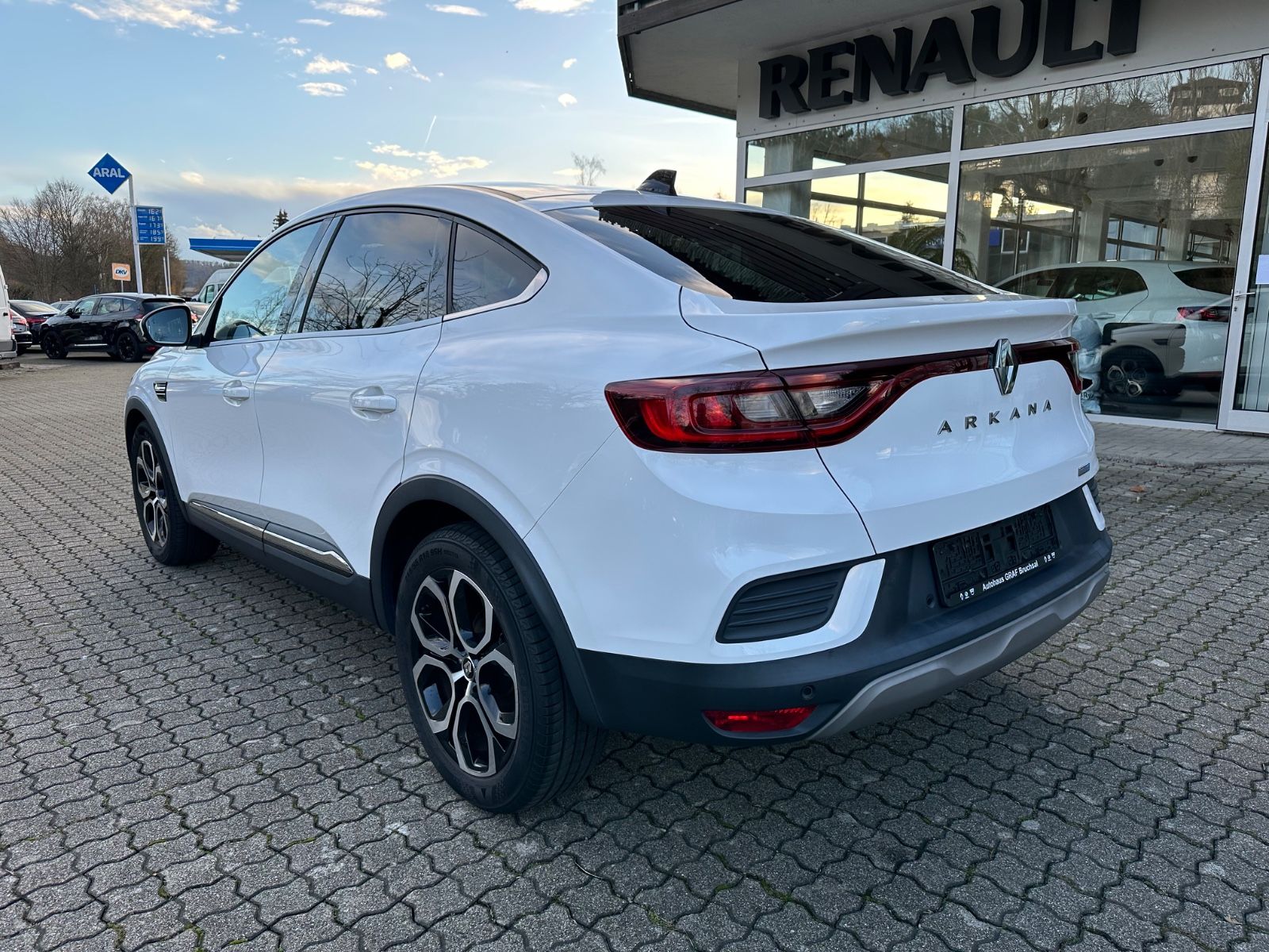 Renault Arkana Intens Hybrid - Samsaru's Car Outlet