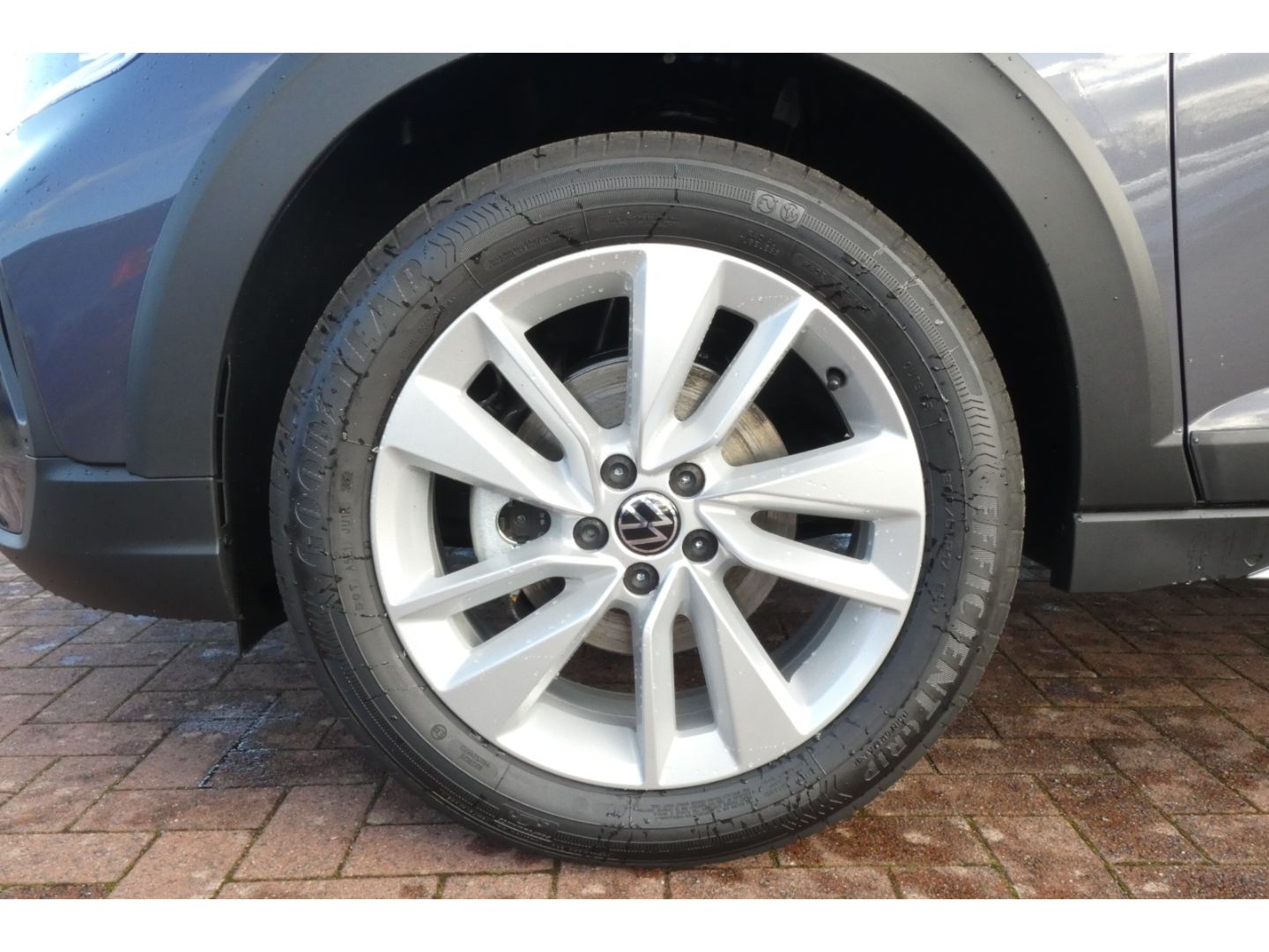 Volkswagen Taigo MOVE 1.0 l TSI DSG - Samsaru's Car Outlet