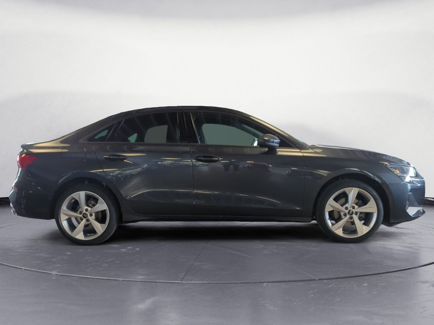 Audi A3 Limousine 30 TFSI S tronic advanced - Samsaru's Car Outlet