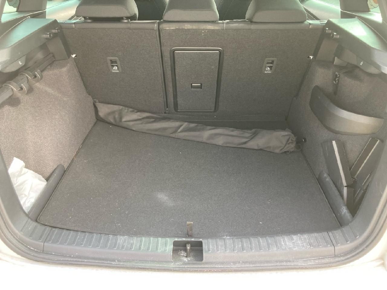 Skoda Karoq Sportline 2.0 TSI DSG 4x4 *AHK,Pano,Sthz.*