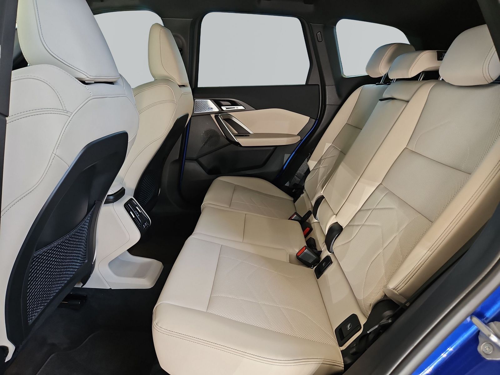 BMW X1 xDrive23i M Sportpaket - Samsaru's Car Outlet