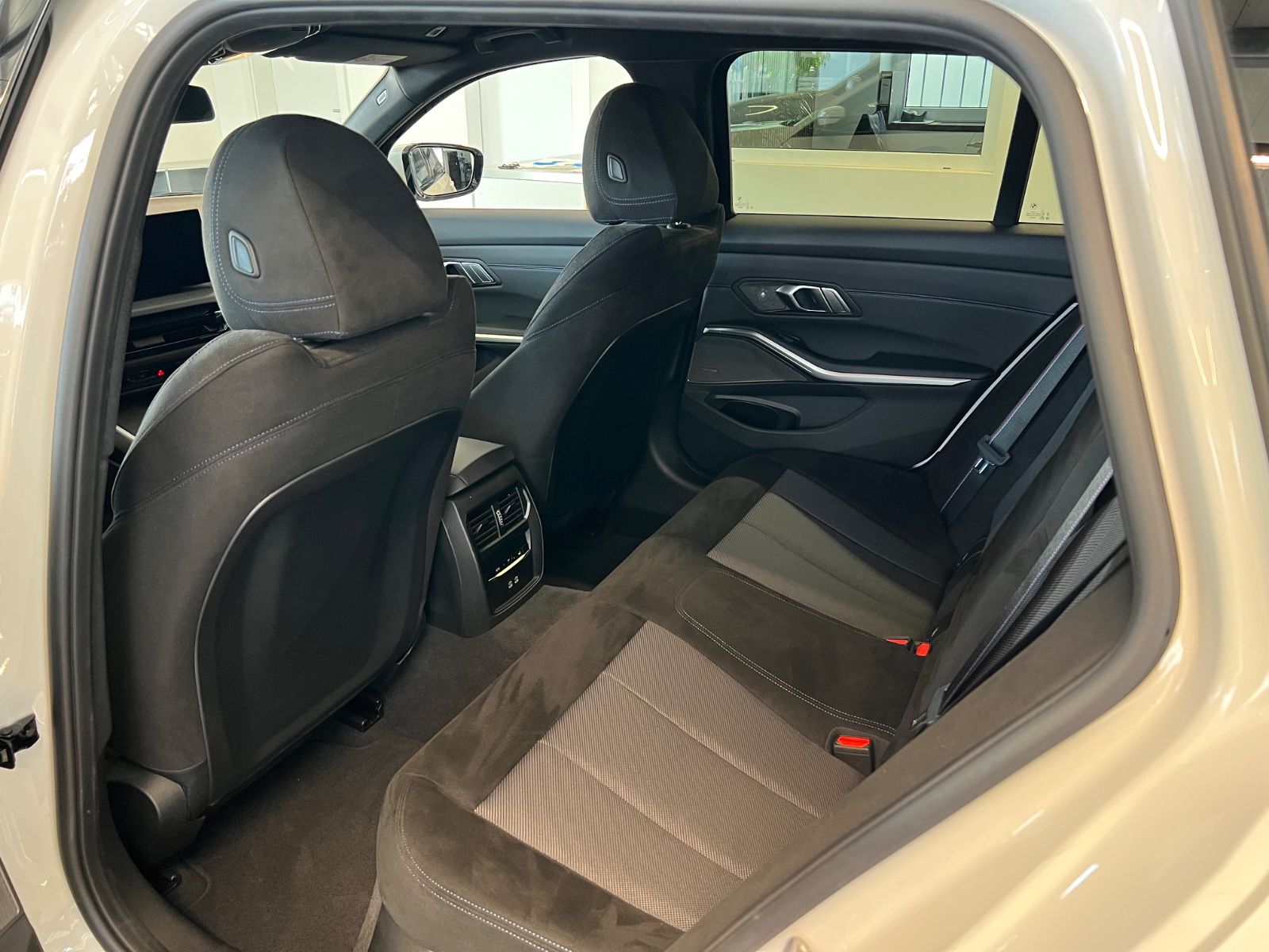 BMW 320 d xDrive Touring M Sport Pro Paket / H&K
