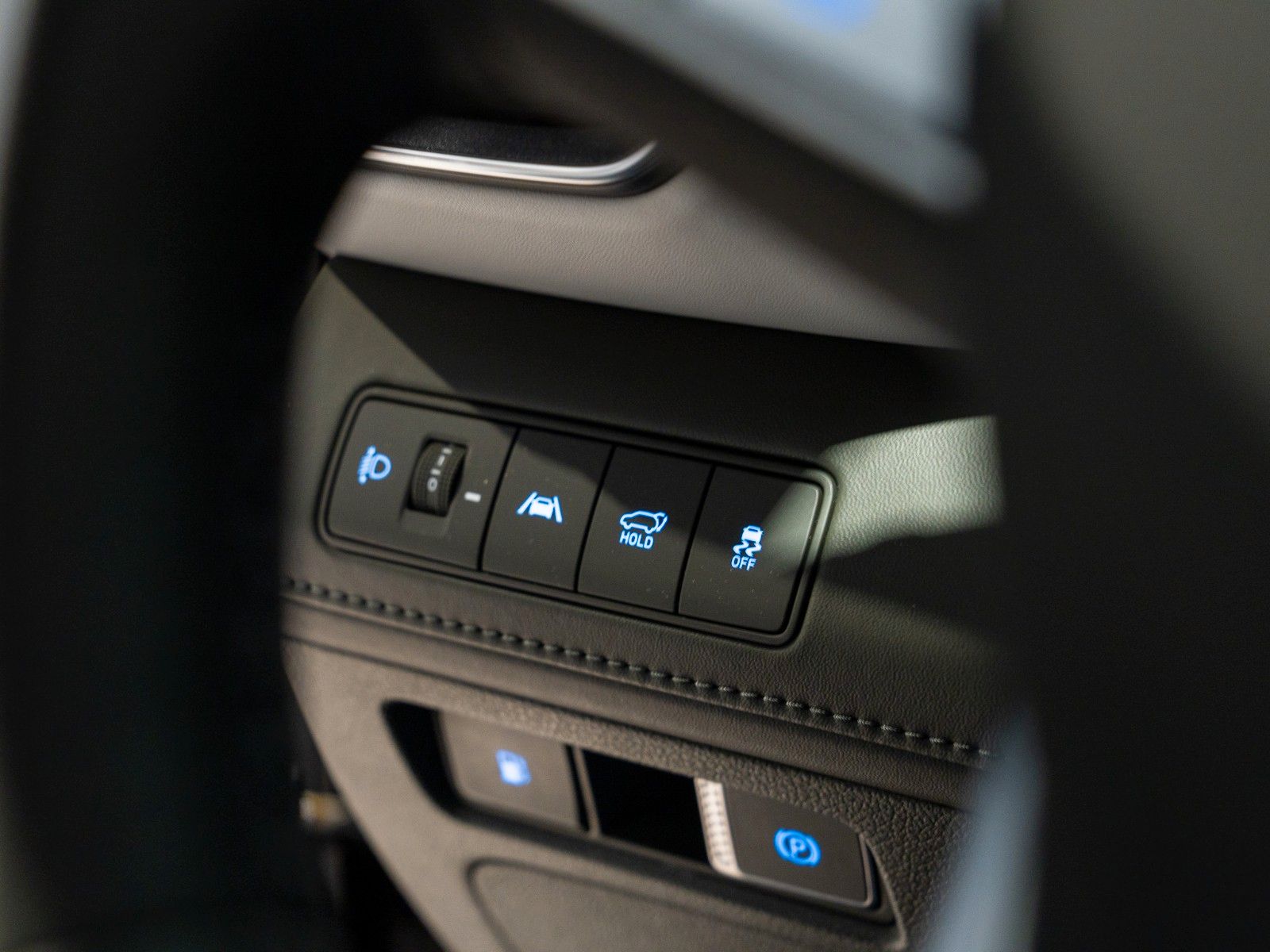 Hyundai Santa Fe Signature Plug-In Hybrid 4WD - Samsaru's Car Outlet