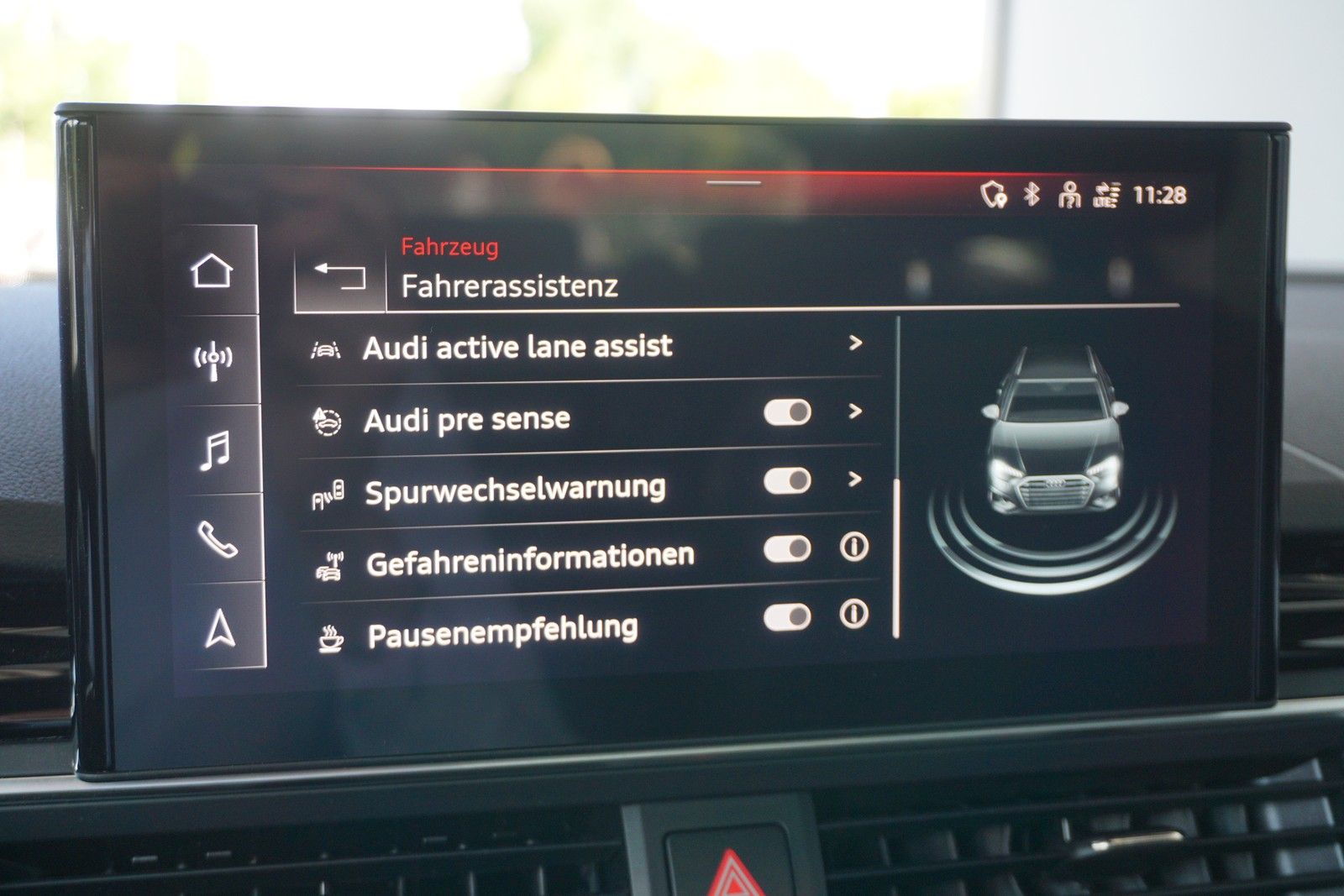 Audi A4 Avant 45 TFSI quattro advanced - Samsaru's Car Outlet