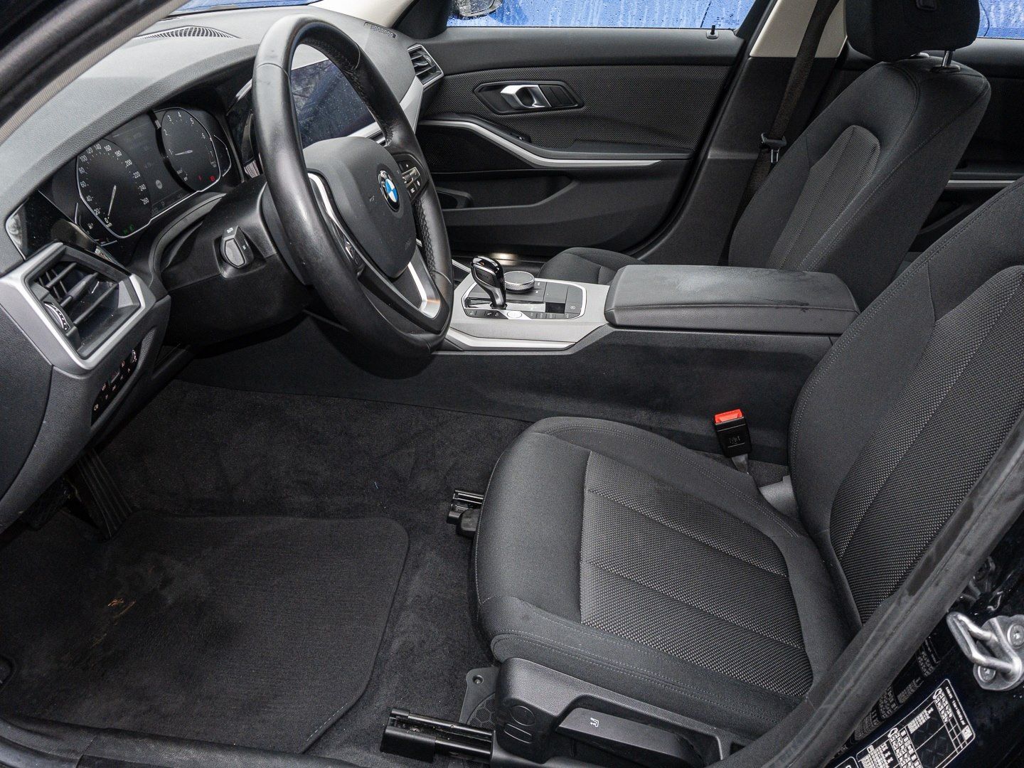 BMW 320i xDrive Advantage Aut. AHK, PDC, Klimaautoma