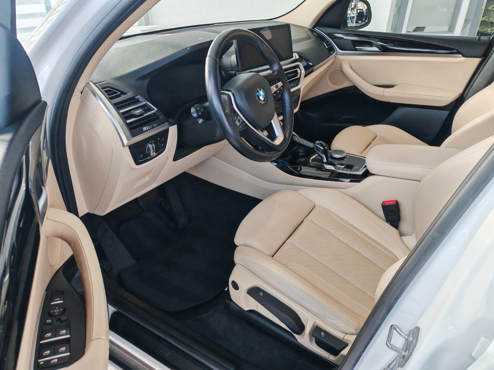 BMW X3 xD20d FACELIFT LASER KAMERA AHK Unfallfrei