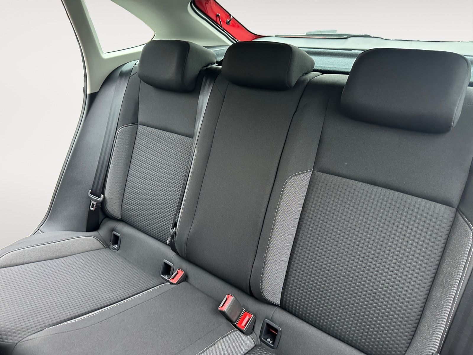 Volkswagen Taigo 1.0 TSI Life - Samsaru's Car Outlet