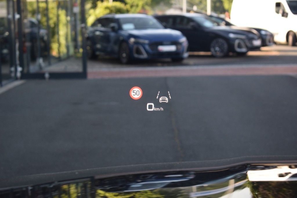 Audi Q8 50 e-tron quattro S-line - Samsaru's Car Outlet