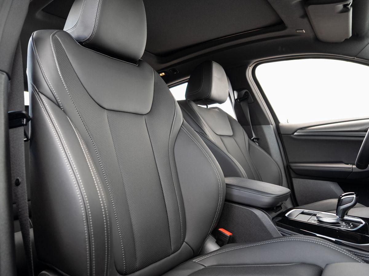 BMW X4 xDrive30d M-Sport AHK PANO ACC HuD Laser KoZg