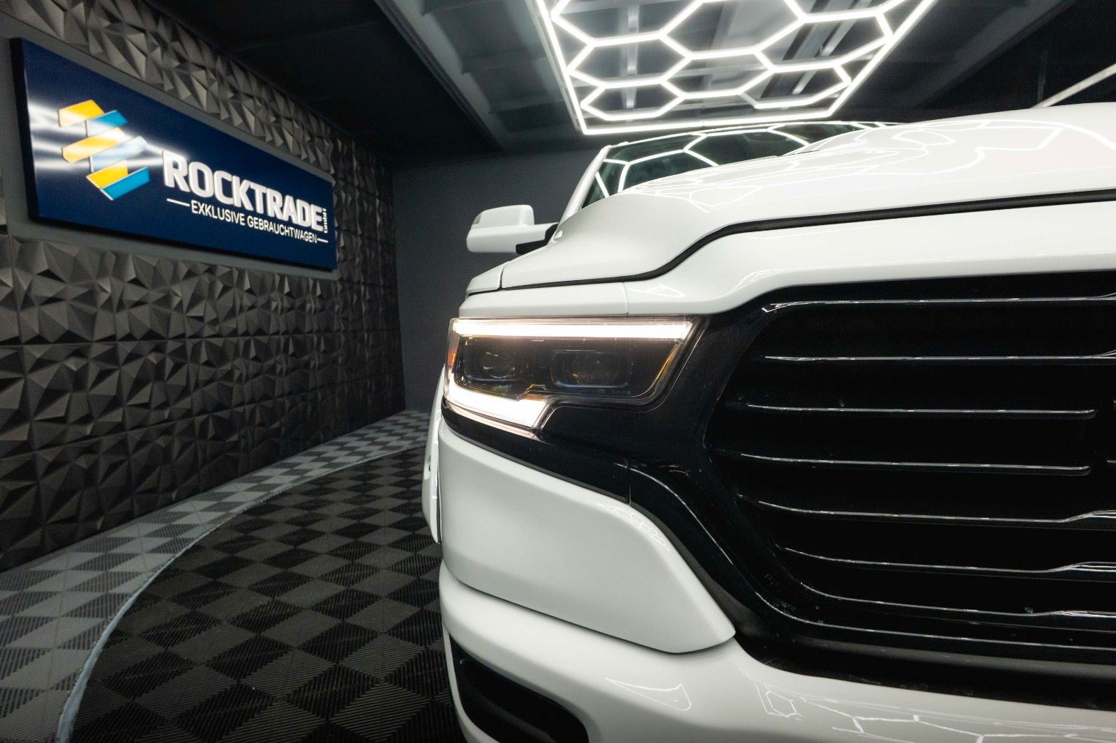Dodge RAM 5.7 V8 HEMI 4x4 OFFROAD LONGBED Limited 19%