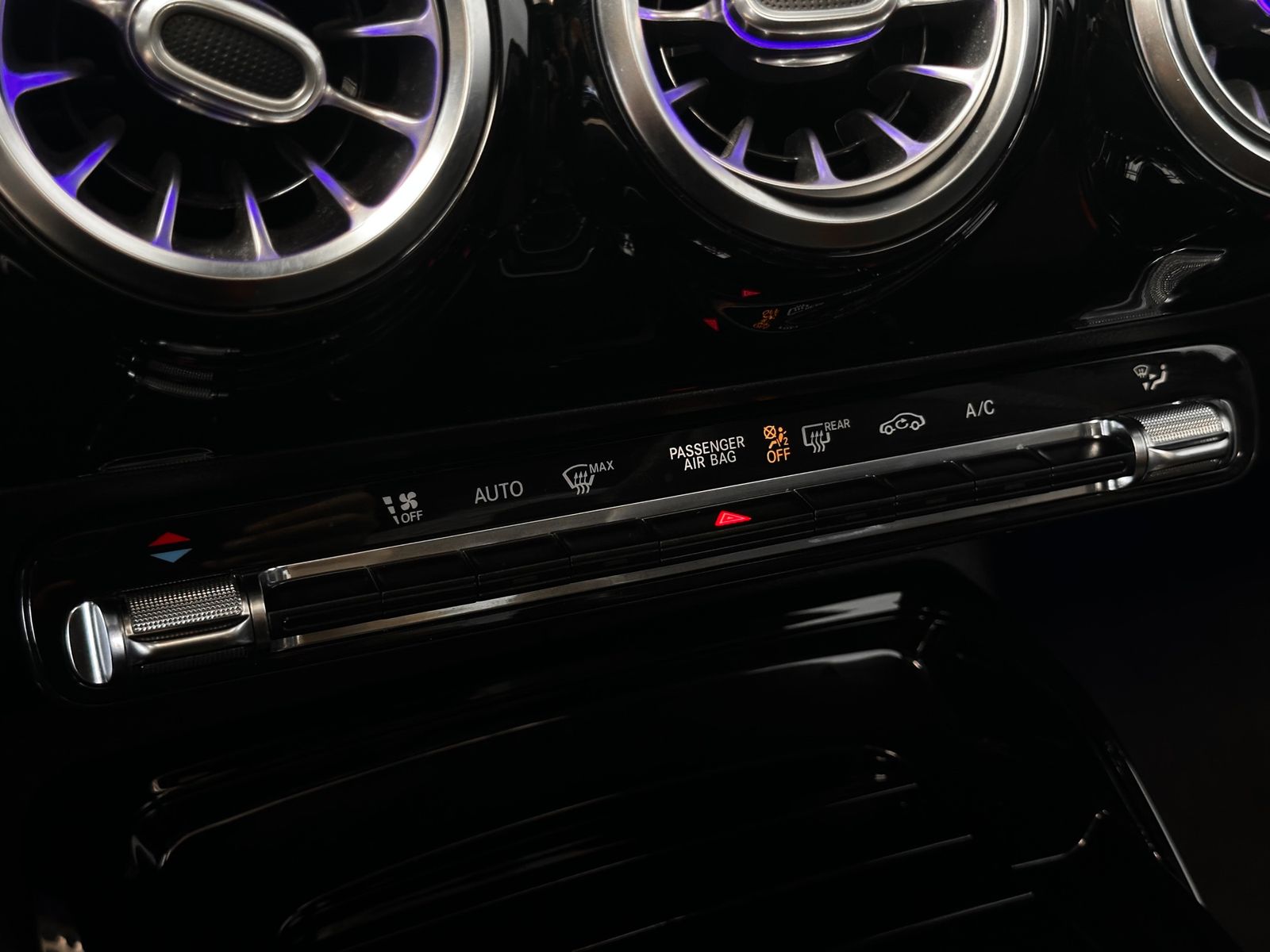 Mercedes-Benz CLA 35 AMG 4M - Samsaru's Car Outlet