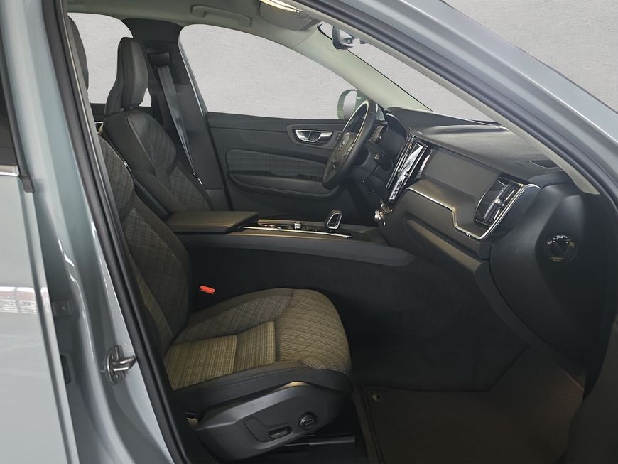 Volvo XC60 B5 B AWD Core