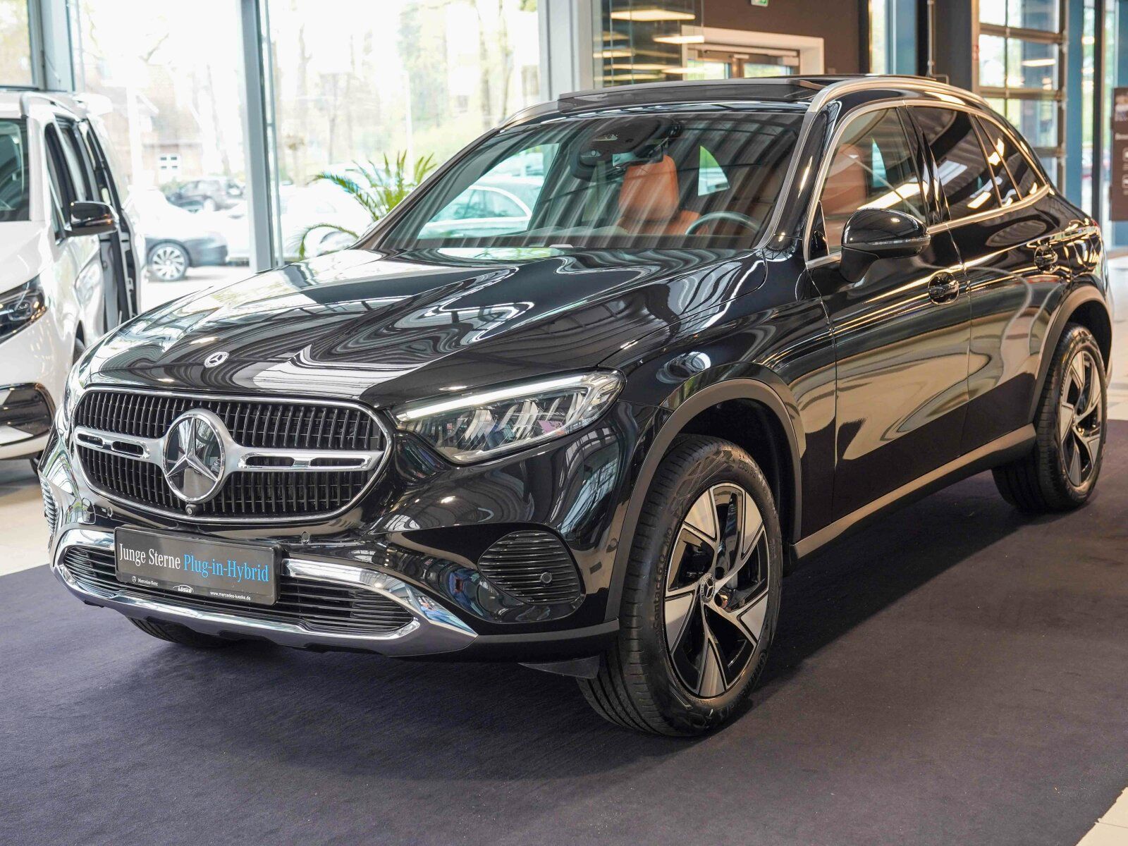 Mercedes-Benz GLC 300 e 4M AVANTGARDE Panoramadach DISTRONIC