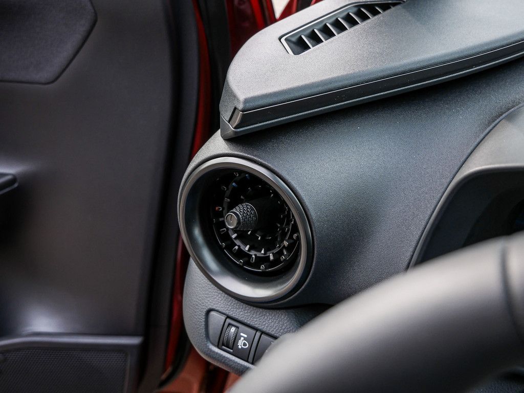 Toyota C-HR 2.0 Plug-In Hybrid Teamplayer Technik Paket