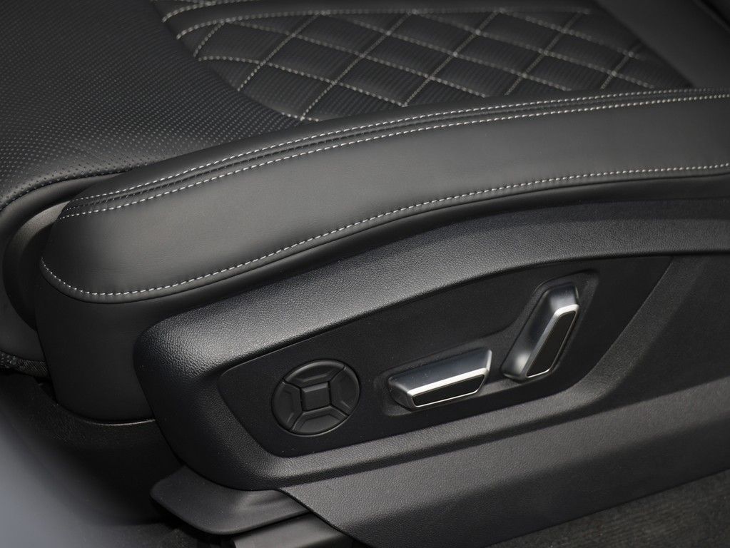 Audi Q7 SUV S line 60 TFSI e quattro
