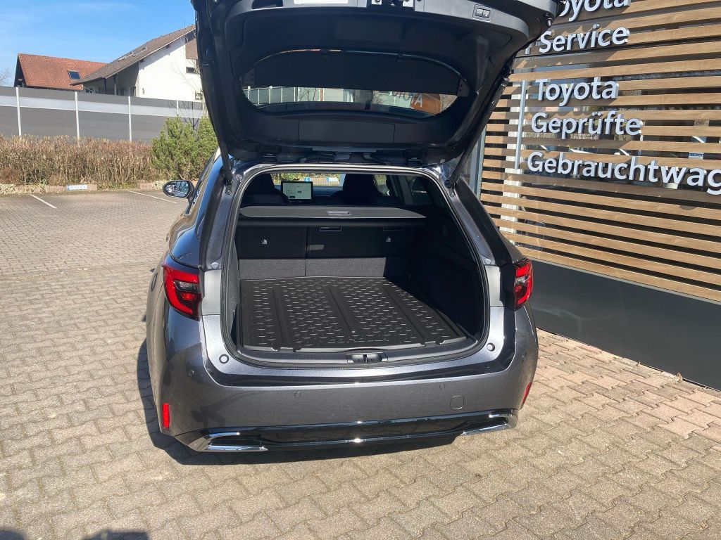 Toyota Corolla 1.8 Hybrid Touring Sports Teamplayer