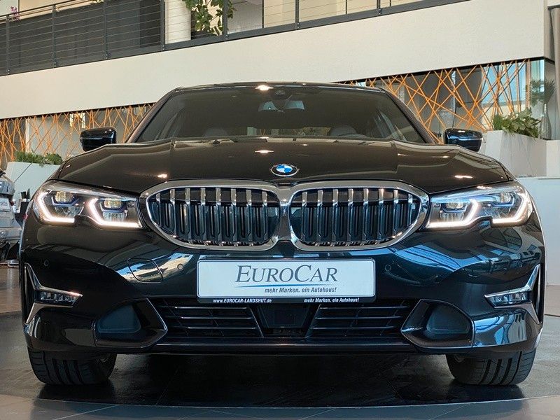 BMW 320d Lim xDr Luxury - Samsaru's Car Outlet
