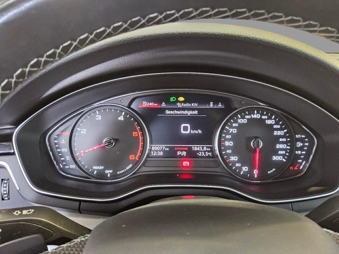 Audi A4 Avant 40 TDI Q S-Line - Samsaru's Car Outlet