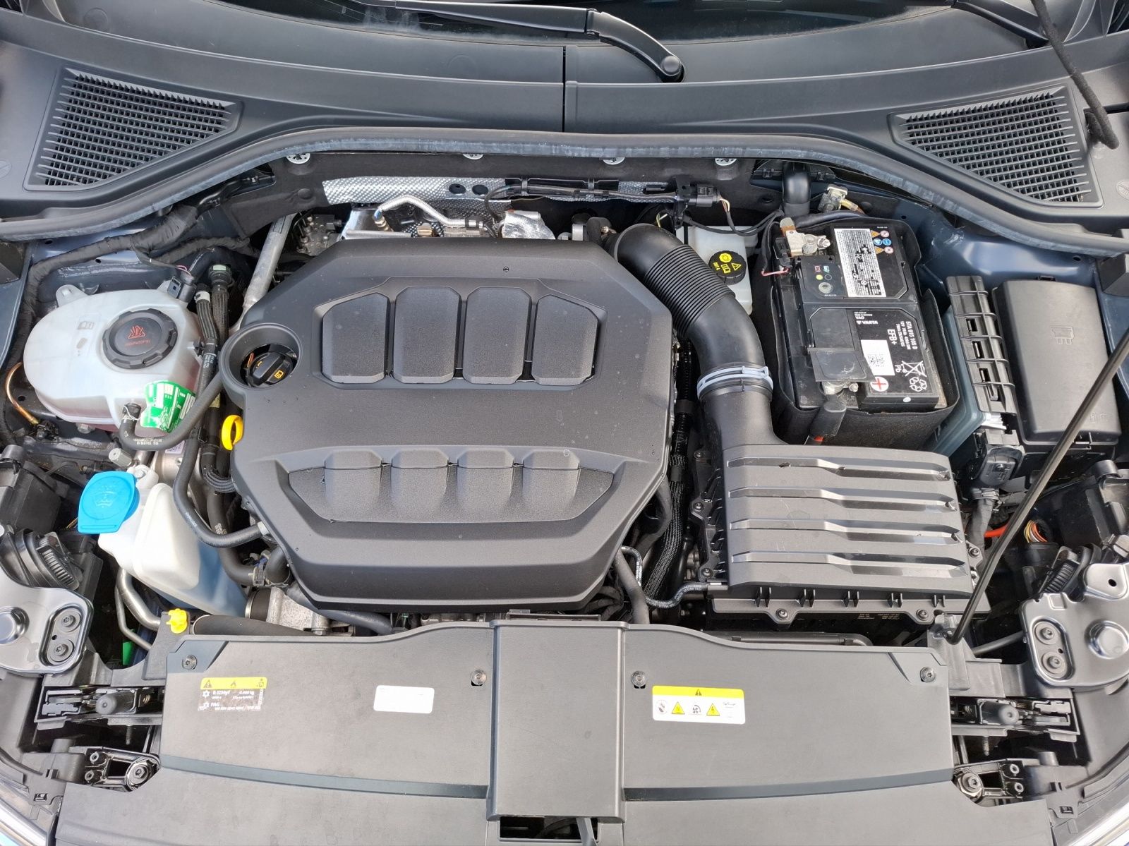 Volkswagen T-Roc R DSG 4M - Samsaru's Car Outlet