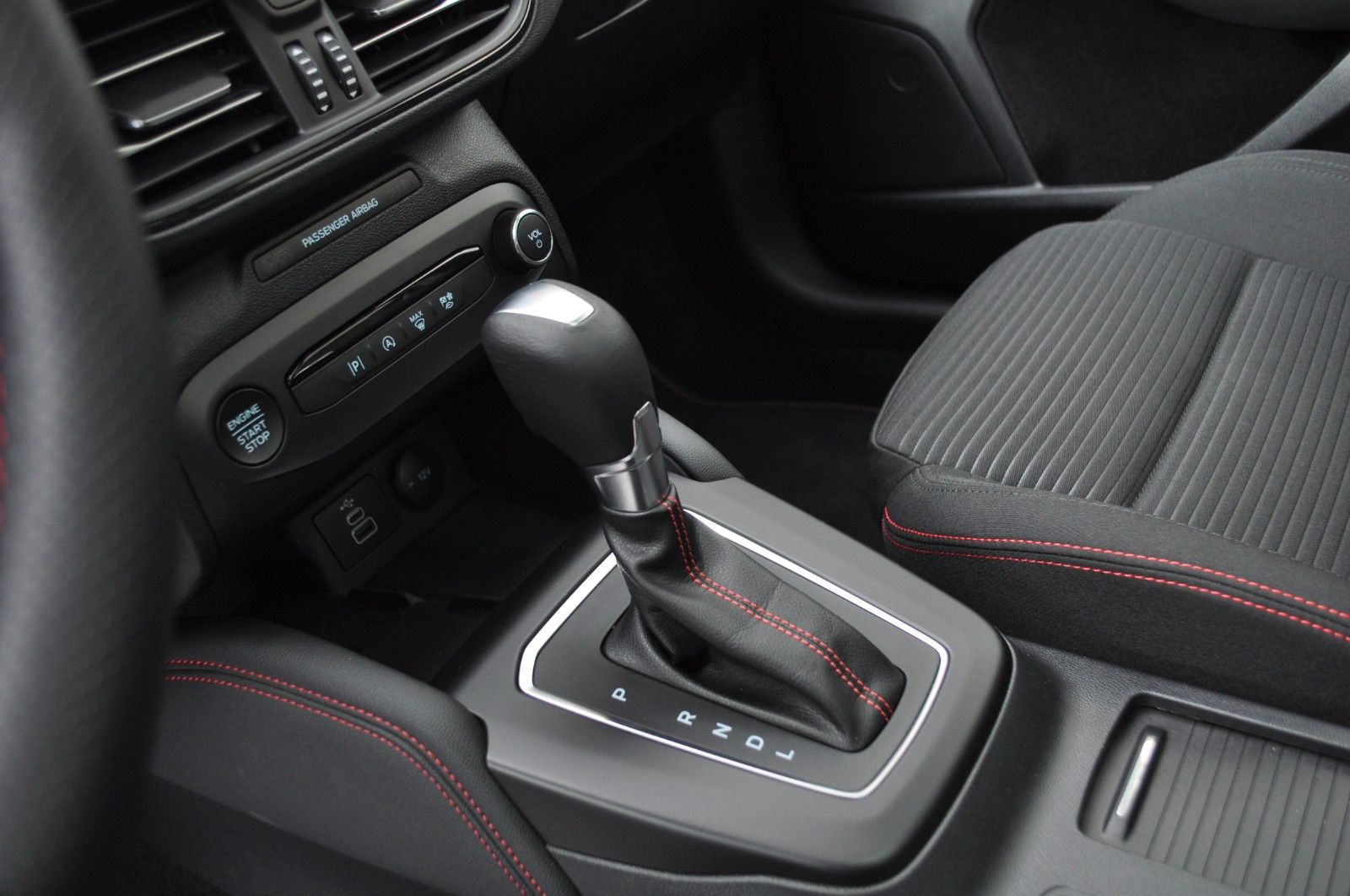 Ford Focus Turnier ST-LINE X/AUT/LED-MATRIX/PANODACH