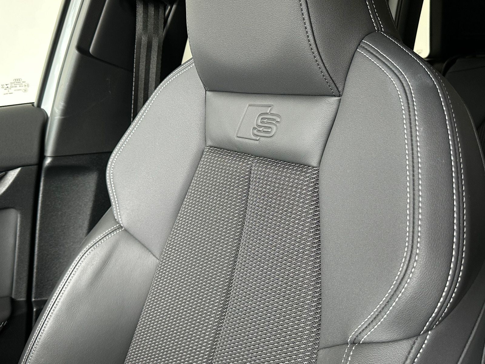 Audi A3 Sportback 35 TFSI S LINE EDT. - Samsaru's Car Outlet