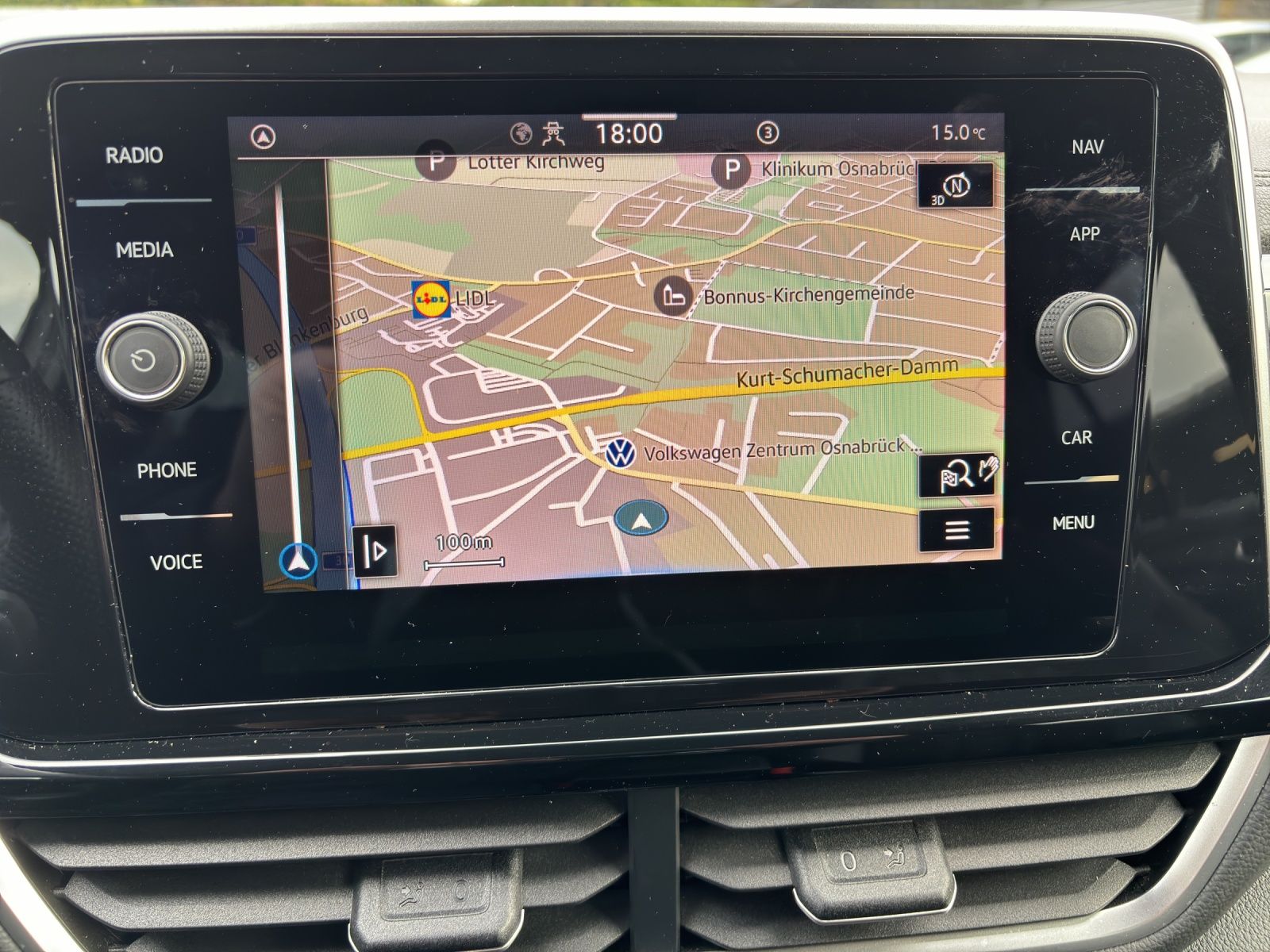Volkswagen T-Roc 1.5 TSI DSG R-Line - Samsaru's Car Outlet