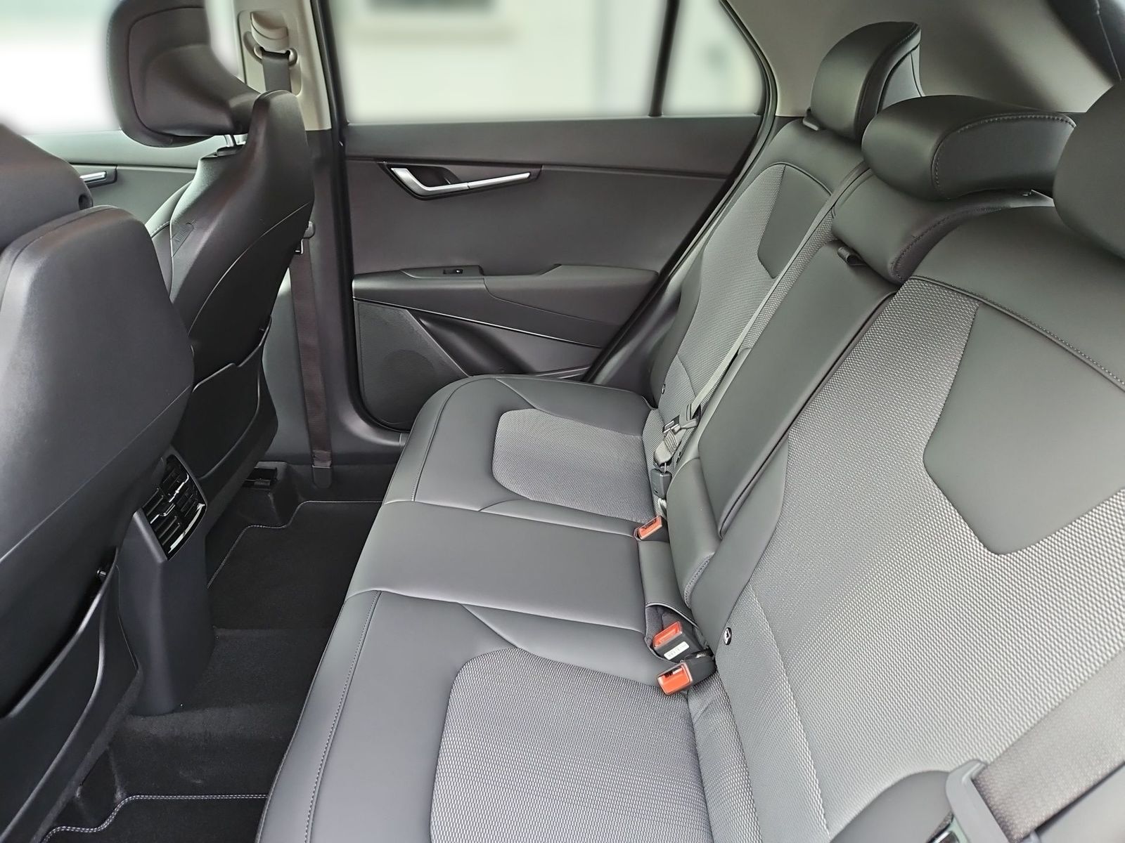 Kia Niro 1.6 HEV 129 DCT Vision - Samsaru's Car Outlet