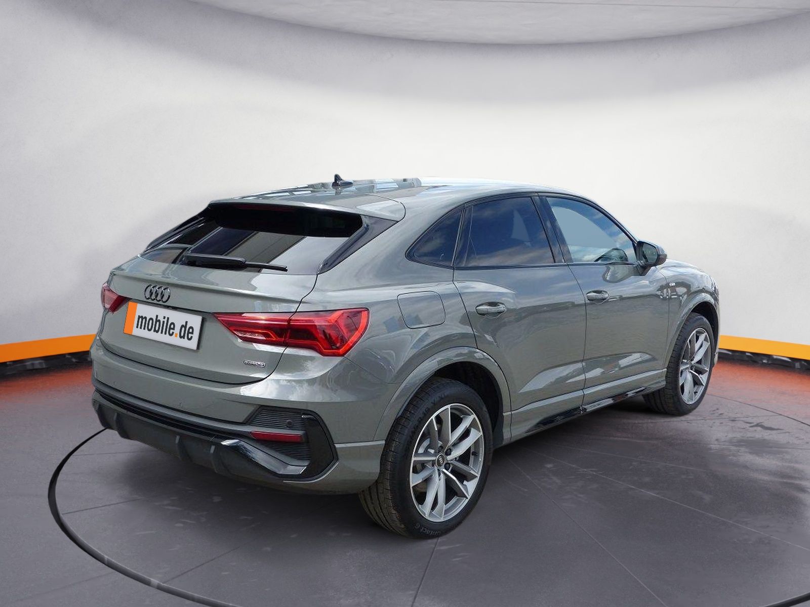 Audi Q3 Sportback 40 TFSI quattro S line - Samsaru's Car Outlet