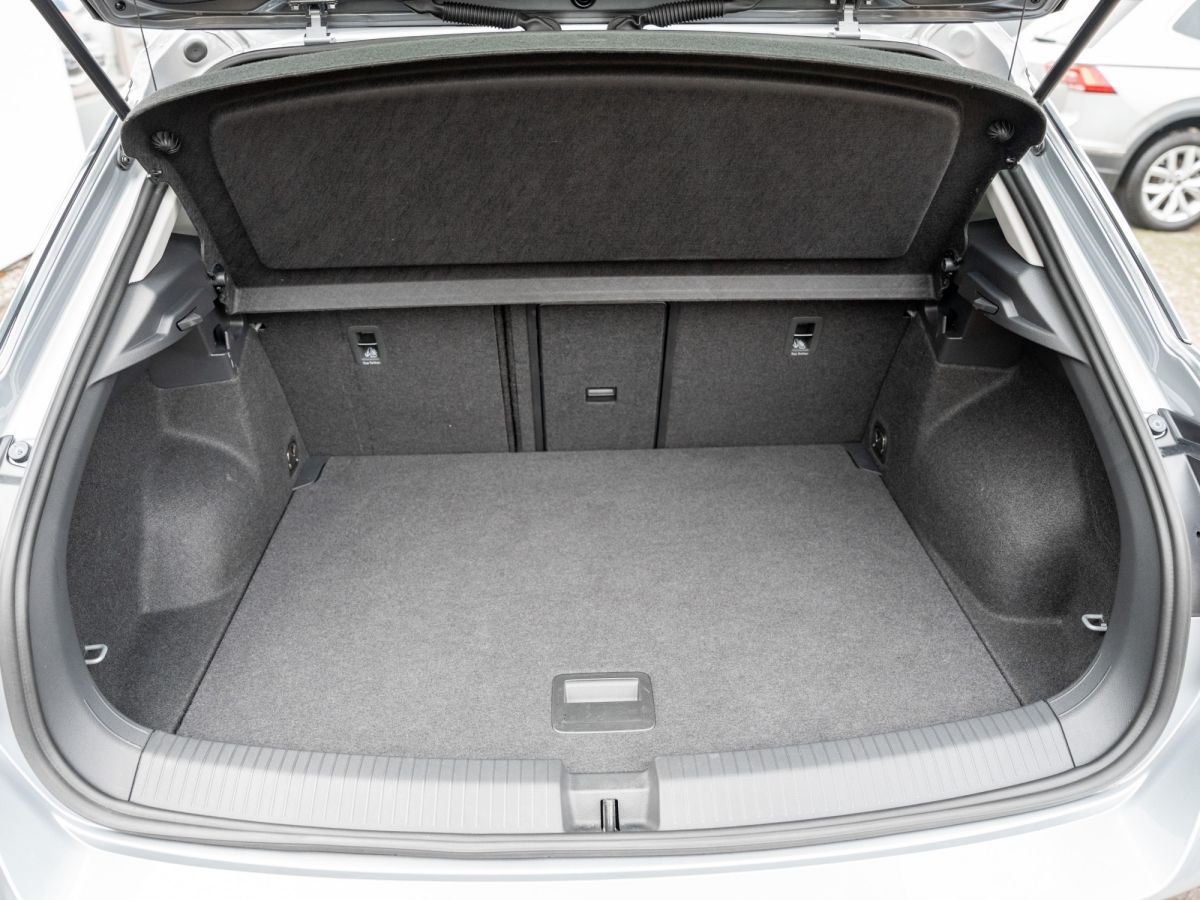 Volkswagen T-ROC MOVE T-Roc MOVE 1.5 l TSI - Samsaru's Car Outlet