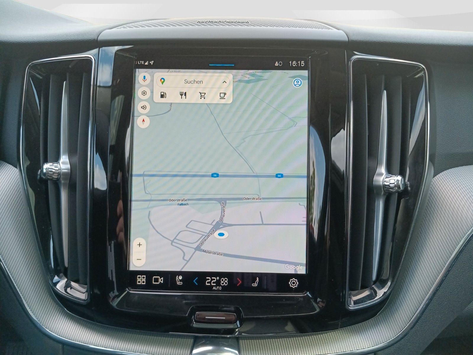 Volvo XC60 B5 AWD Plus Dark - Samsaru's Car Outlet